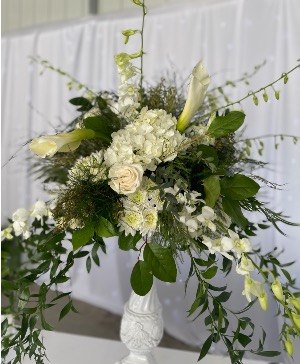 Classic White Centerpiece Centerpiece