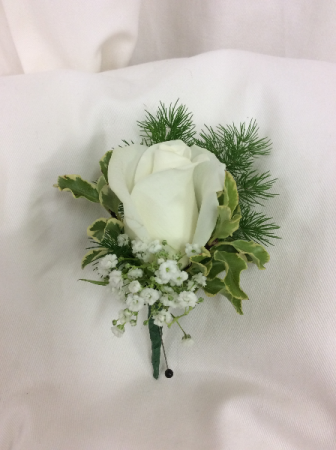 Classic White Boutonnier in Medfield, MA | Lovell's Florist, Greenhouse & Nursery