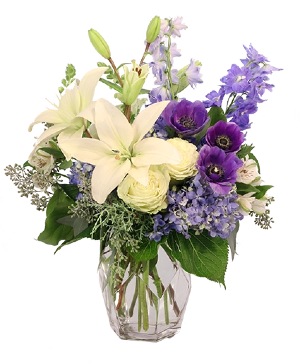 Timeless Purity Floral Design in Cedar Falls, IA - Bancroft's Flowers &  Greenhouses