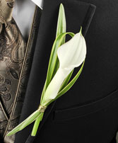 CLASSY CANDLELIGHT Boutonniere