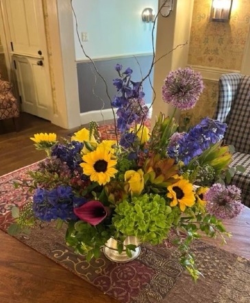Colonial Fall Centerpiece Centerpiece in Oxford, MA | Gypsy Rose Florist Colonial Fall Centerpiece Centerpiece in Oxford, MA | Gypsy Rose Florist