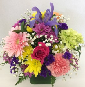 Color my World Cube fresh flower centerpiece