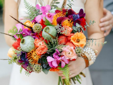 FLOWERS AND COLORS THE WEDDING DAY in Pittsburgh, PA | LEONE FLORIST