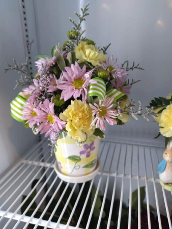 Colorful Daisy Arrangement Decorative Pot
