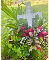 Combo Basket with Lighted Cross 