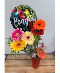 Congrats Grad! Flowers & Gift