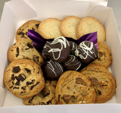 Cookie Berry Box 10 Soft Cookies and 6 Dipped Strawberries