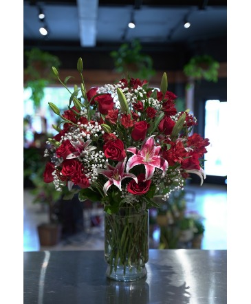 King Corazón Luxury Bouquet in South Milwaukee, WI | PARKWAY FLORAL INC.