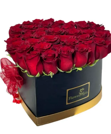 Corazon Premium Caja de Flores con Forma de Corazon in Miami, FL | FLOWERTOPIA