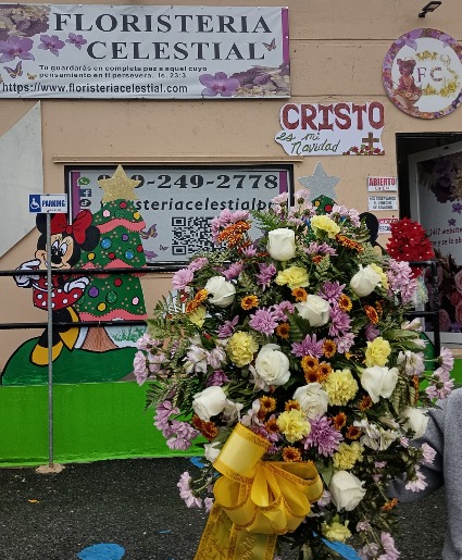 Corona lavanda, amarilla y blanca 