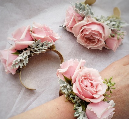 Corsage 12 Corsage