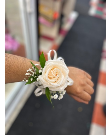 corsage 