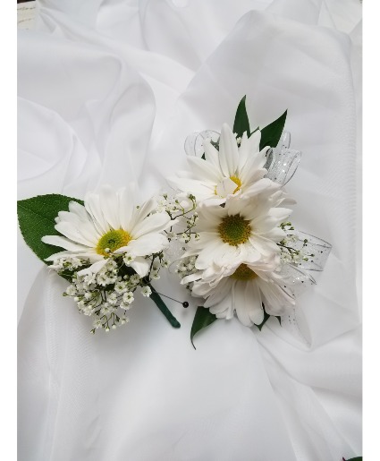 corsage and boutinniere package 