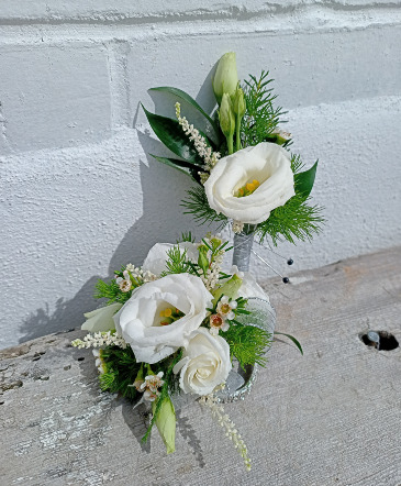 Corsage and Boutonniere Combo   in Glastonbury, CT | THE FLOWER DISTRICT