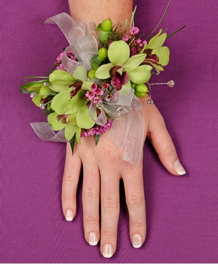 Corsage Glamorous Green Corsage