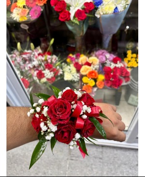 corsage spray mini rose  corsage 