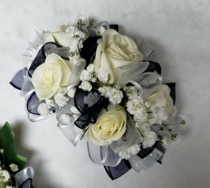 Corsage White & Black