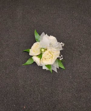 Corsage wristlet White Rose/carnation Corsage wristlet