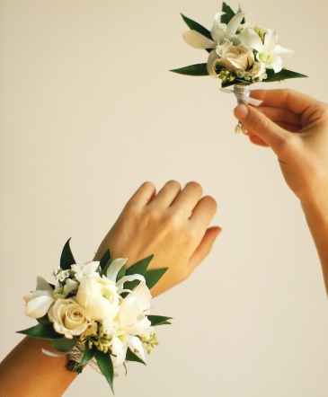 Corsages & Boutonnieres in Southern Pines, NC | Hollyfield Design Inc. Corsages & Boutonnieres in Southern Pines, NC | Hollyfield Design Inc.