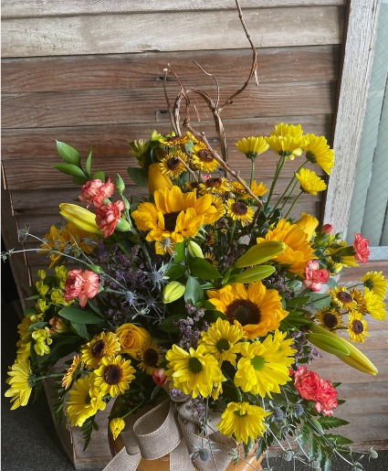 Country Basket Basket arrangement