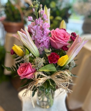 Country Blooms Vase Arrangement 