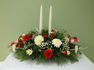 COUNTRY CHRISTMAS CENTERPIECE in Springfield, VT | WOODBURY FLORIST COUNTRY CHRISTMAS CENTERPIECE in Springfield, VT | WOODBURY FLORIST