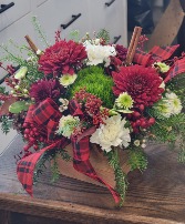 Country Christmas Fresh Arrangement