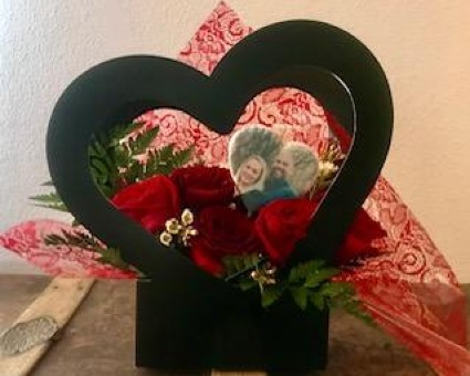 Couples Cookie Rose Bouquet Special 