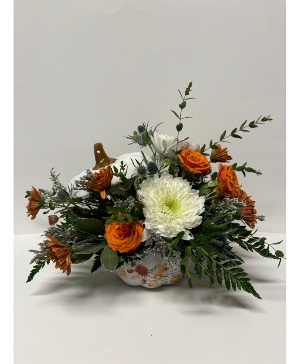 Creamy Autumn Arrangement centerpiece
