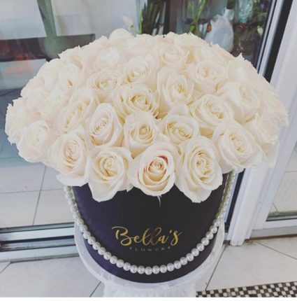 Dome Rose Box 50 Fresh Roses in Hat Box