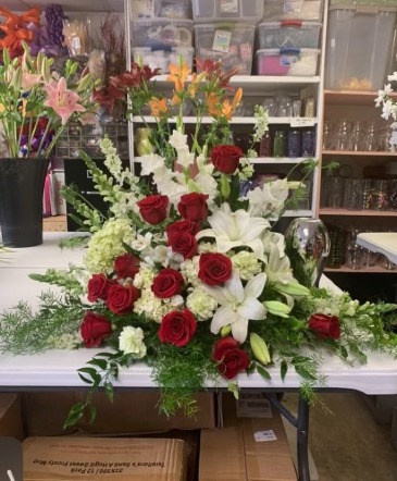 Cremation Arrangement  in Highlands, TX | Alma's Flowers