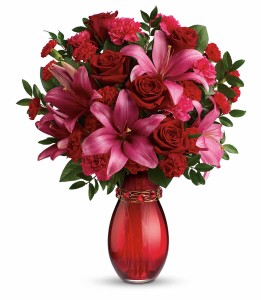 Crimson Kisses Bouquet Arrangement