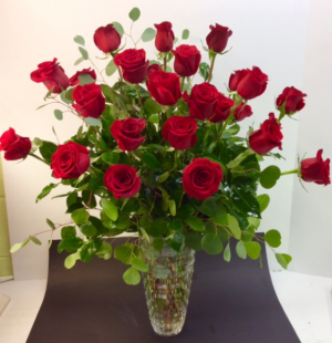 Crystal Elegance OTHER COLOR ROSES AVAILABLE! in Troy, MI | DELLA'S MAPLE LANE FLORIST Crystal Elegance OTHER COLOR ROSES AVAILABLE! in Troy, MI | DELLA'S MAPLE LANE FLORIST