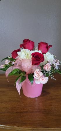 Cuddles and kisses Vase arrangement