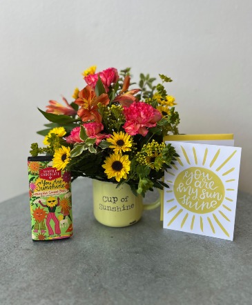 Cup of Sunshine Gift Set in La Grande, OR | FITZGERALD FLOWERS