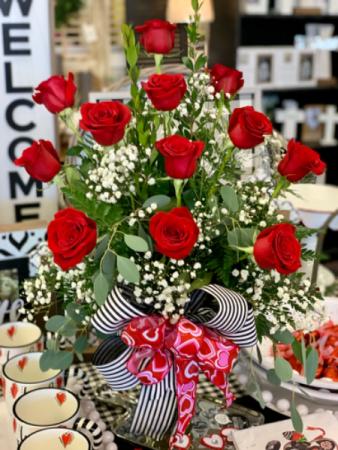 1 Dozen Long Stem Roses 1 Dozen long stem premium roses  in Friona, TX | Ivy Cottage Flowers Gifts & Greenhouse