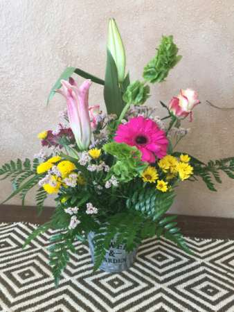 Cushion Silver Bucket Arrangement