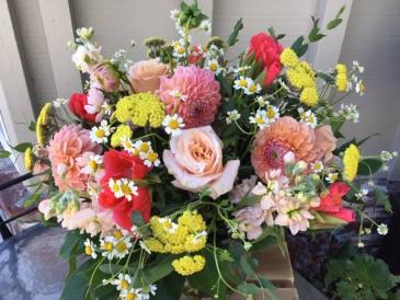 custom-arrangement-fresh-flowers-of-the-