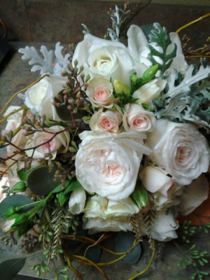 Custom Centerpieces and Weddings Garden roses