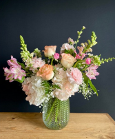 Custom Floral Arrangement - Glass Vase Custom Floral Arrangement - Glass Vase