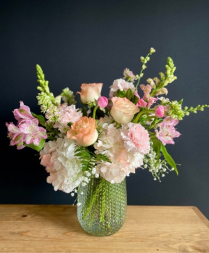 Custom Floral Arrangement - Glass Vase Custom Floral Arrangement - Glass Vase
