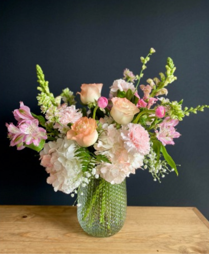 Custom Floral Arrangement - Glass Vase Custom Floral Arrangement - Glass Vase