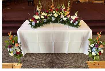Custom Funeral Arrangements in Red Deer, AB | LA PETITE JAUNE FLEUR Custom Funeral Arrangements in Red Deer, AB | LA PETITE JAUNE FLEUR
