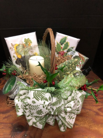 Custom Gift Basket  in Southern Pines, NC | Hollyfield Design Inc.