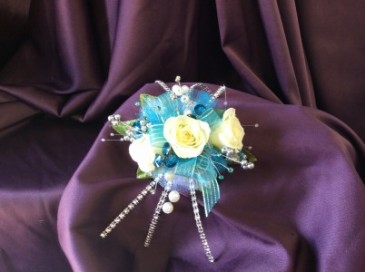 CUSTOM WRIST CORSAGE Corsage