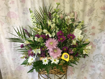 Customized Remembrance Basket in Norway, ME | Green Gardens Florist & Greenhouses Customized Remembrance Basket in Norway, ME | Green Gardens Florist & Greenhouses