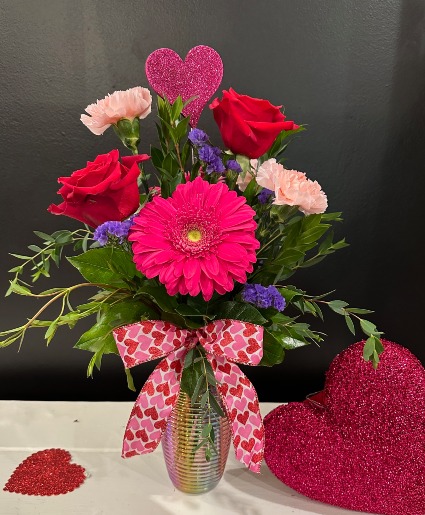 Cutie Pie Valentine Vase arrangement