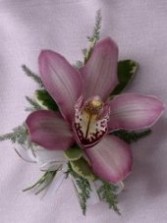 CYMBIDIUM ORCHID Corsage in Buda, TX | BUDAFUL FLOWERS CYMBIDIUM ORCHID Corsage in Buda, TX | BUDAFUL FLOWERS