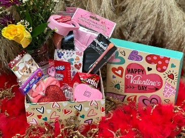 Daddy's Princess Gift Basket in Camden, AR | Judy's Flowers & Gifts