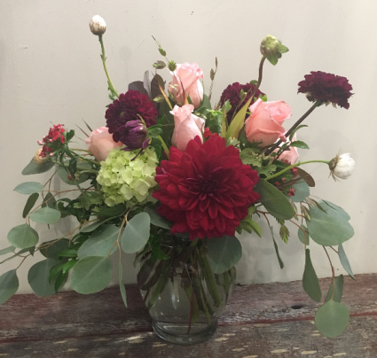 Dahlia Dayz Vase Arrangmenet